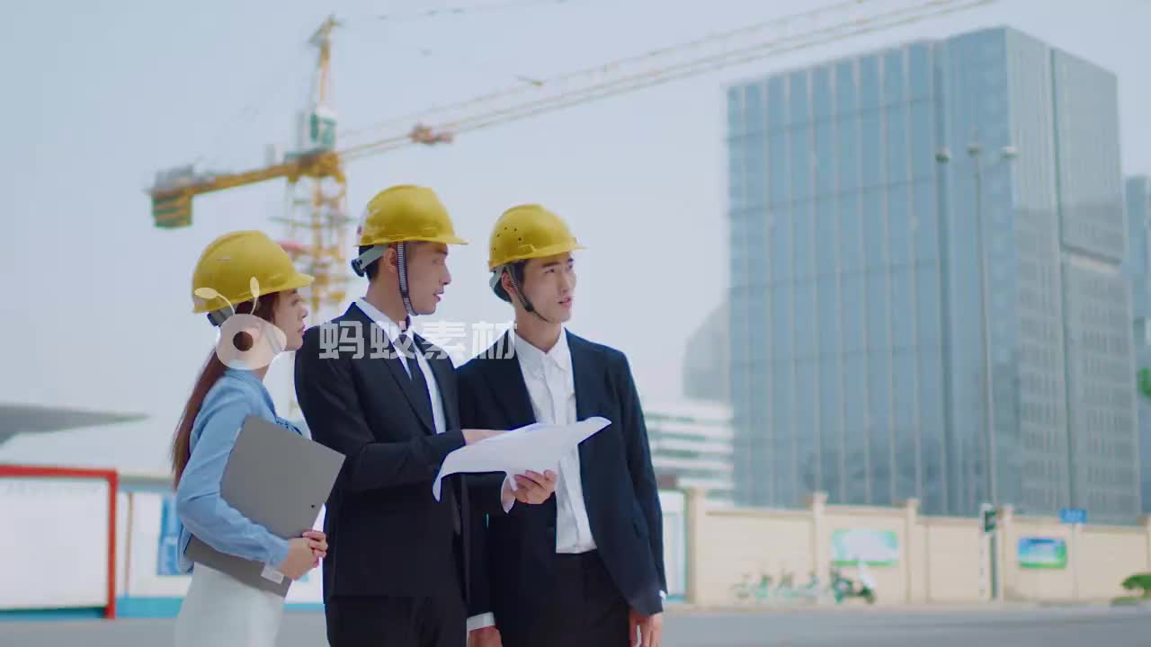 建筑工地带安全帽视察商务工程现场考察4K高清视频素材-第1张图