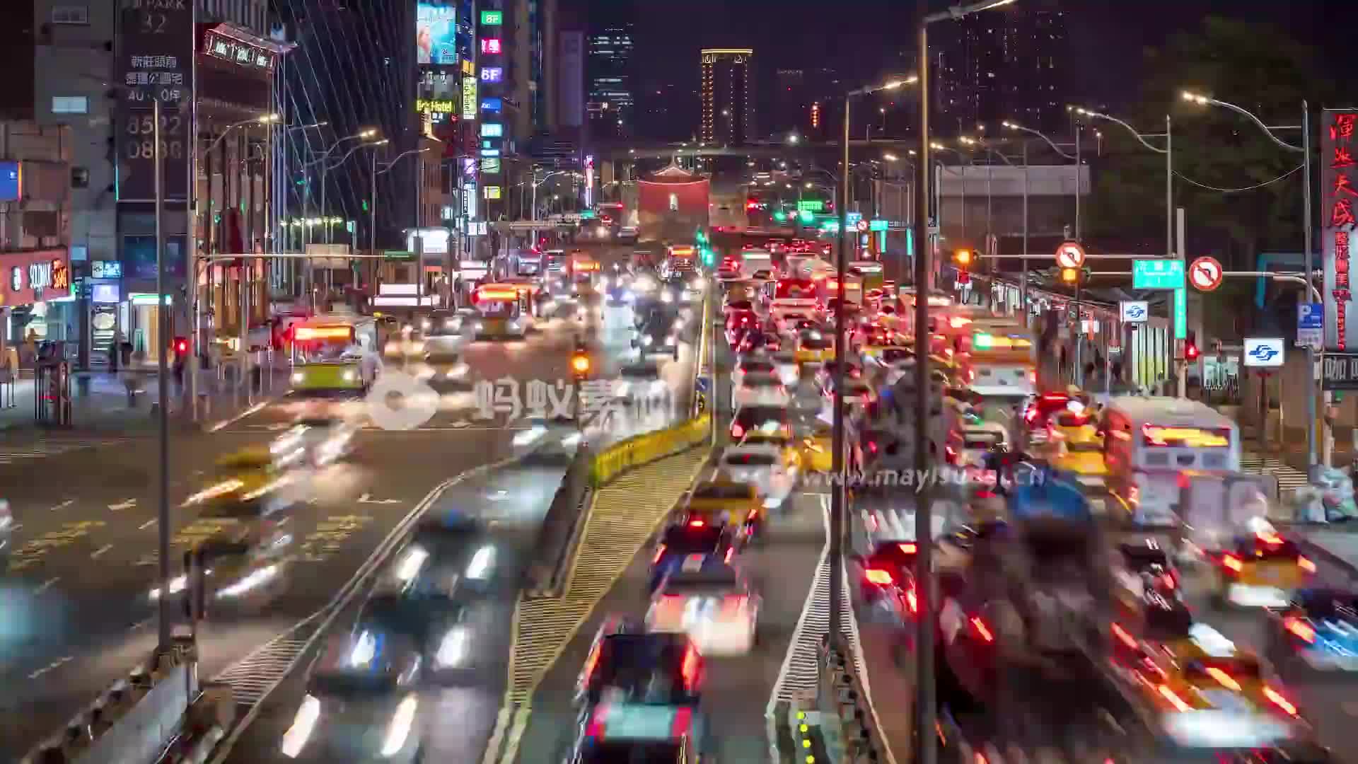 城市交通景观车水马龙的城市夜景高清实拍视频-第3张图